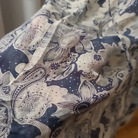 Romantic Silk Cotton Summer Dress with Buttons and Ruffles Size Medium - Picture 8 of 13